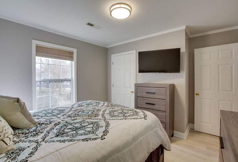 Cozy Greensboro Vacation Rental, 5 Mi To Downtown