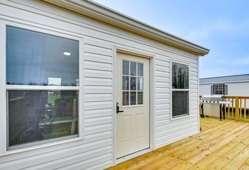 Cozy & Quiet Paint Lick Escape W/ Spa Services!