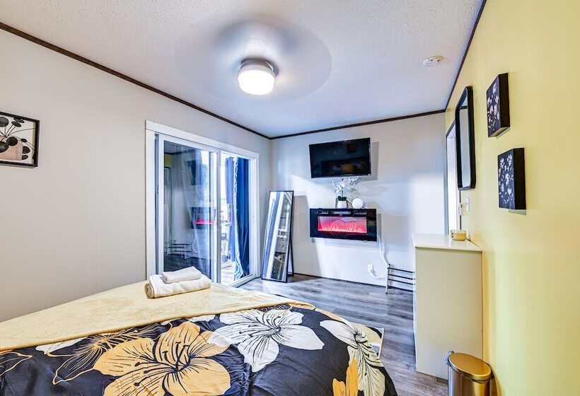 Cozy & Quiet Paint Lick Escape W/ Spa Services!