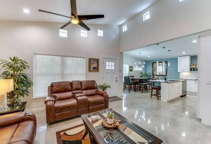 Daytona Beach Vacation Home ~ 4 Mi To Main St Pier