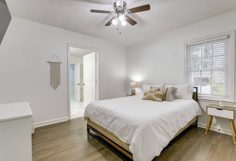 Decatur Home W/ Fire Pit, Near Little Five Points!