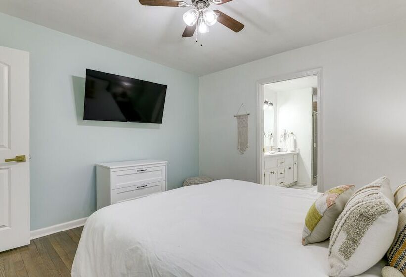 Decatur Home W/ Fire Pit, Near Little Five Points!