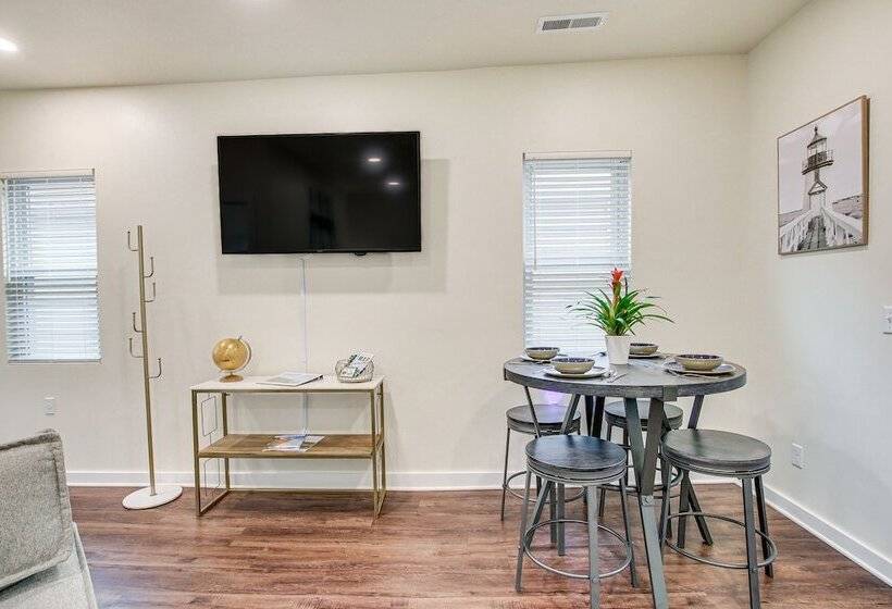 Dog Friendly Sheboygan Home   1 Mi To Town!