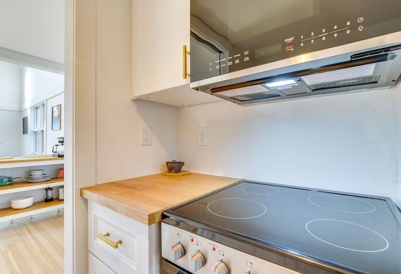 Dreamy Hudson Valley Cottage W/ State Park Views