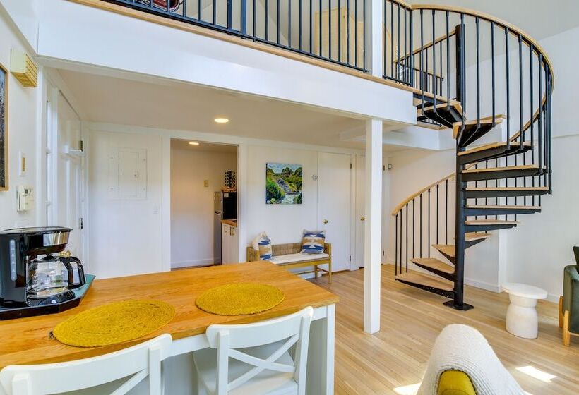 Dreamy Hudson Valley Cottage W/ State Park Views