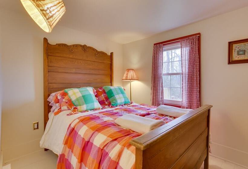 Wantage Getaway W/ Private Pickleball Court!