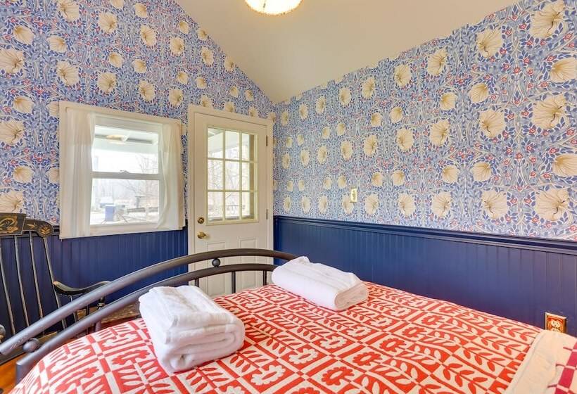 Wantage Getaway W/ Private Pickleball Court!