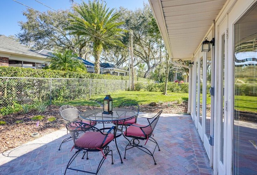 Family Friendly Lakeland Home W/ Patio + Yard!