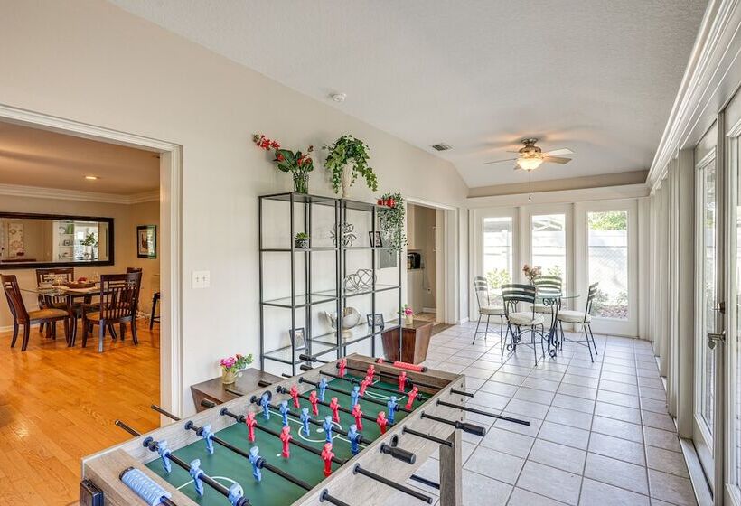 Family Friendly Lakeland Home W/ Patio + Yard!