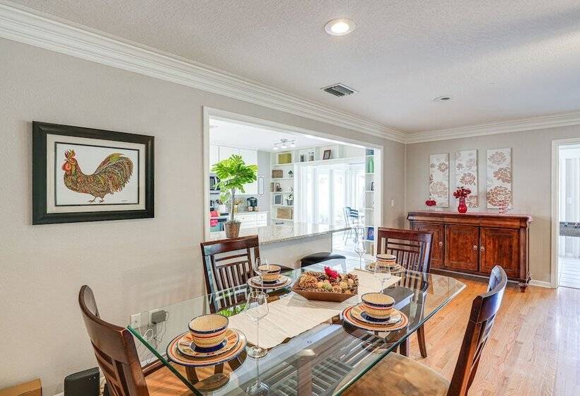 Family Friendly Lakeland Home W/ Patio + Yard!