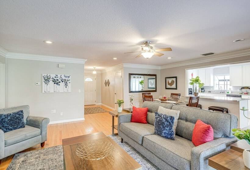 Family Friendly Lakeland Home W/ Patio + Yard!