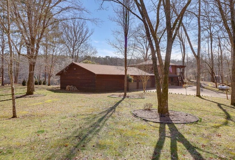 Family Friendly Riverfront Manor On The Little Red