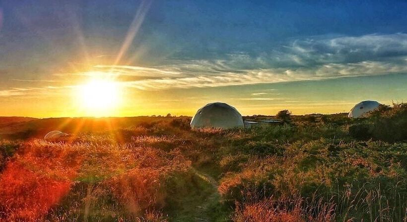 Geodome With Sea Views Near Pendine
