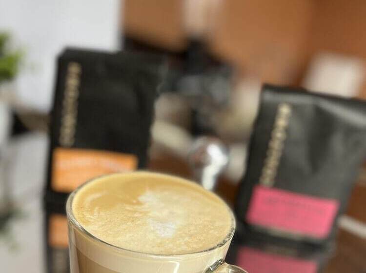 Geodome With Sea Views Near Pendine