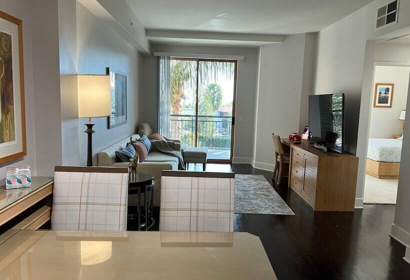 Stayspro   Glamorous Beverlywood Residence