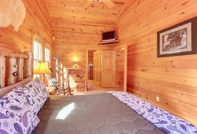 Gorgeous Blue Ridge Mountain Retreat: Deck + View!