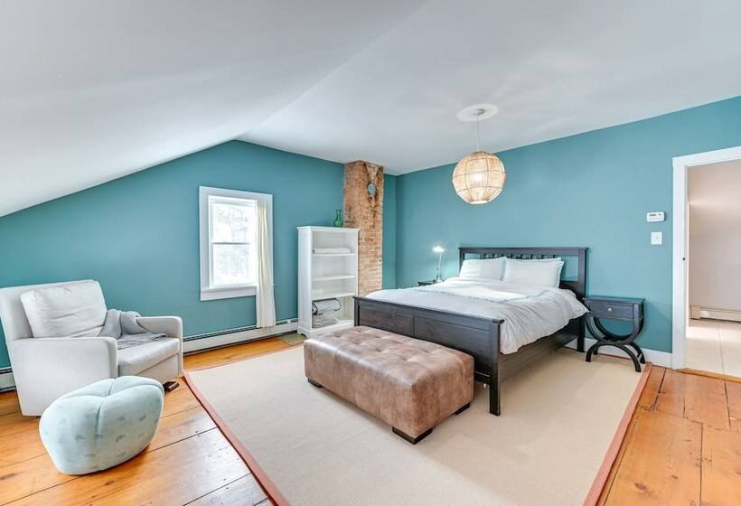 Historic Catskills Farmhouse W/ Panoramic Views!