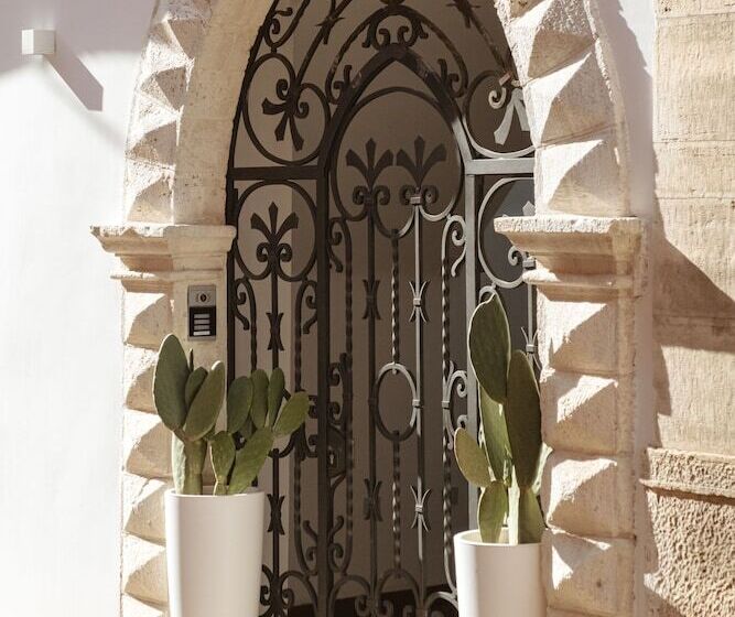 酒店 Albergo Diffuso Dimora Rossi Charme B&b