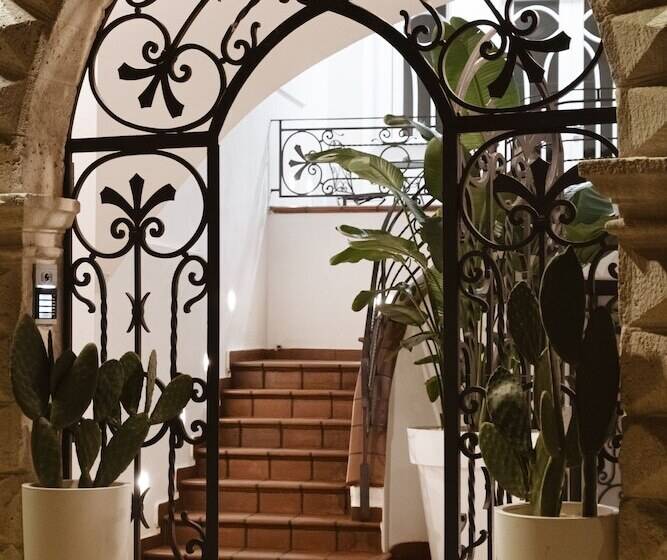 酒店 Albergo Diffuso Dimora Rossi Charme B&b