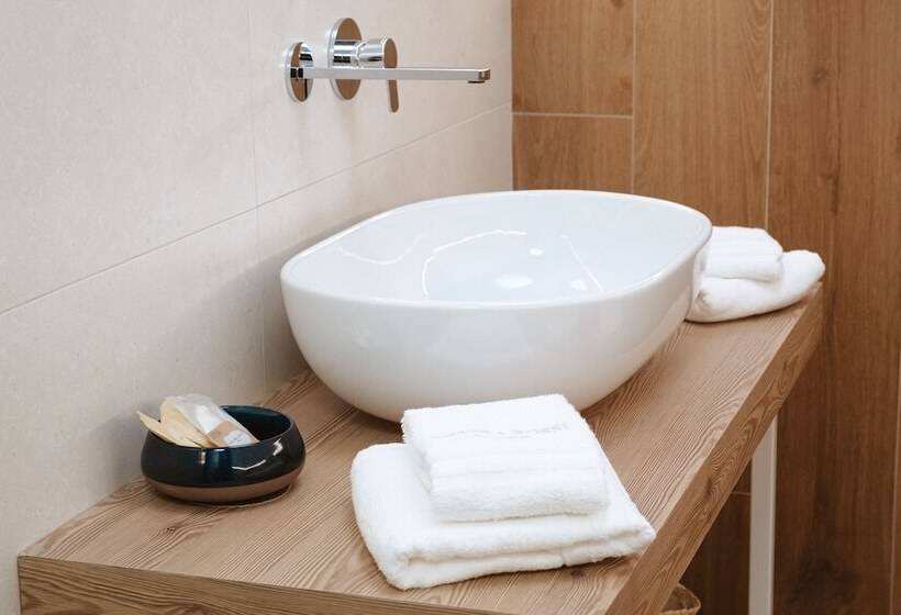 酒店 Albergo Diffuso Dimora Rossi Charme B&b