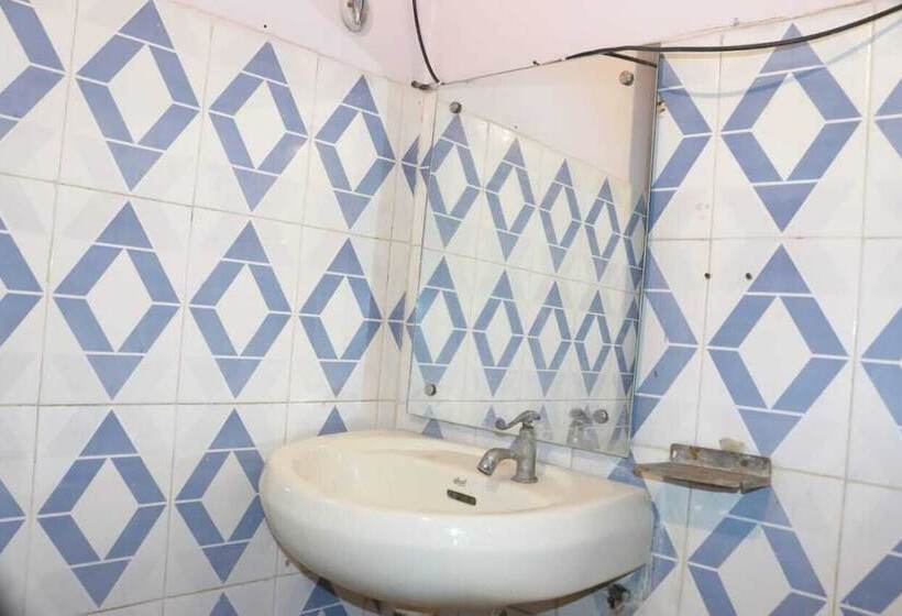 ホテル Ambika Palace By Shiwani Associate