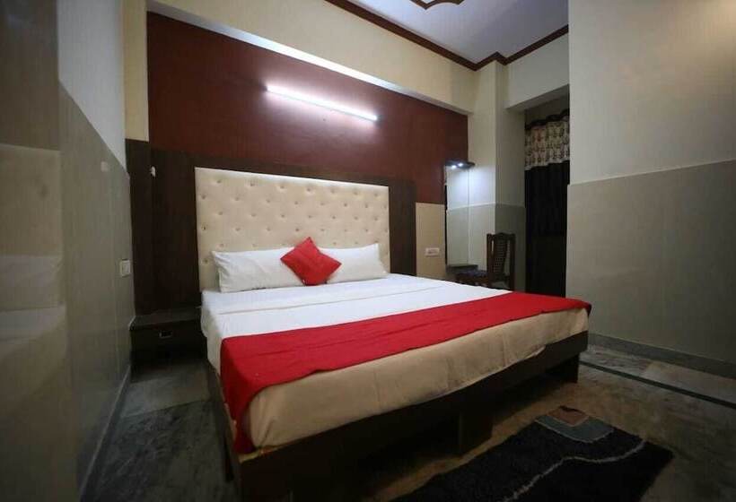 ホテル Ambika Palace By Shiwani Associate