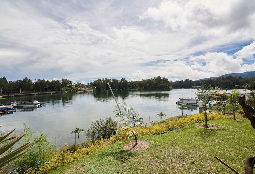 Отель Bania Travels