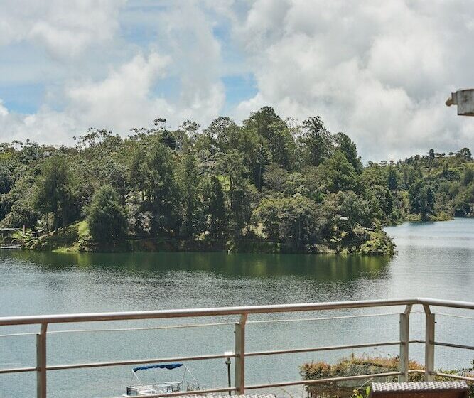 Отель Bania Travels