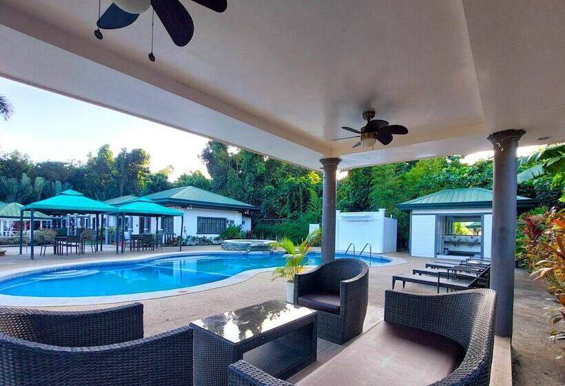 هتل Cabana Republic