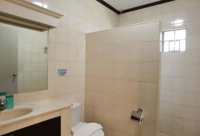 هتل Cabana Republic