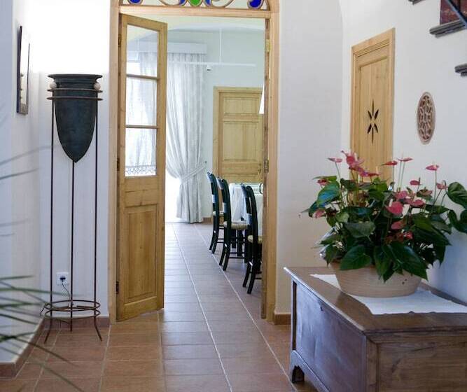 فندق Es Mercadal