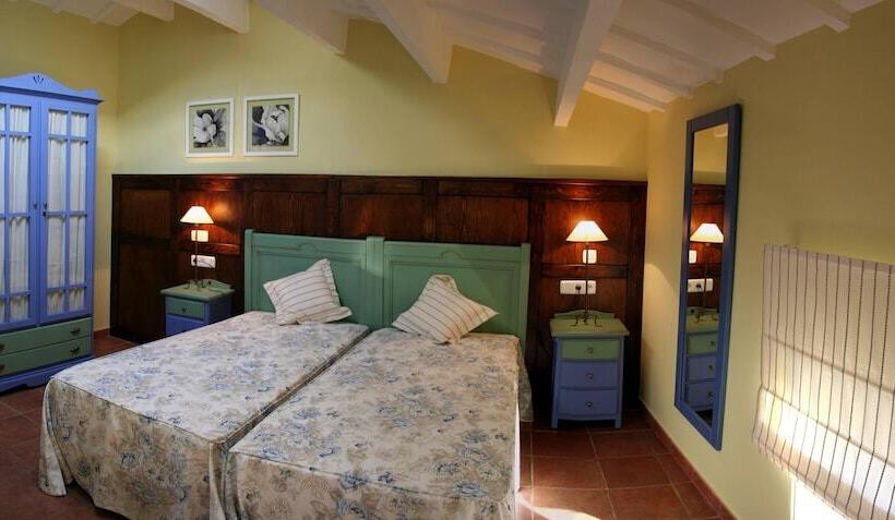 فندق Es Mercadal