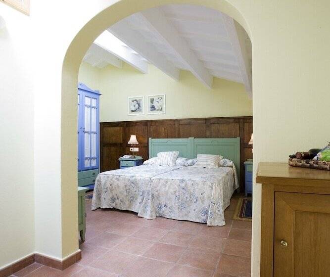 فندق Es Mercadal