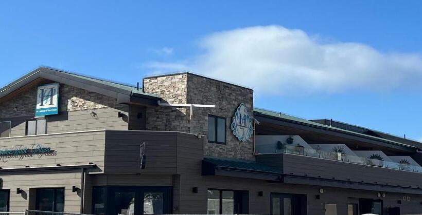 فندق Harborwalk Inn