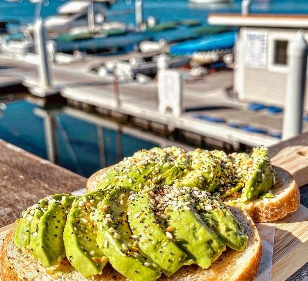 فندق Harborwalk Inn