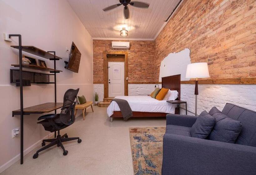 فندق Hartwell Suites