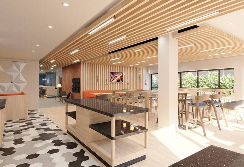 Отель Holiday Inn Express Caen Epron, An Ihg