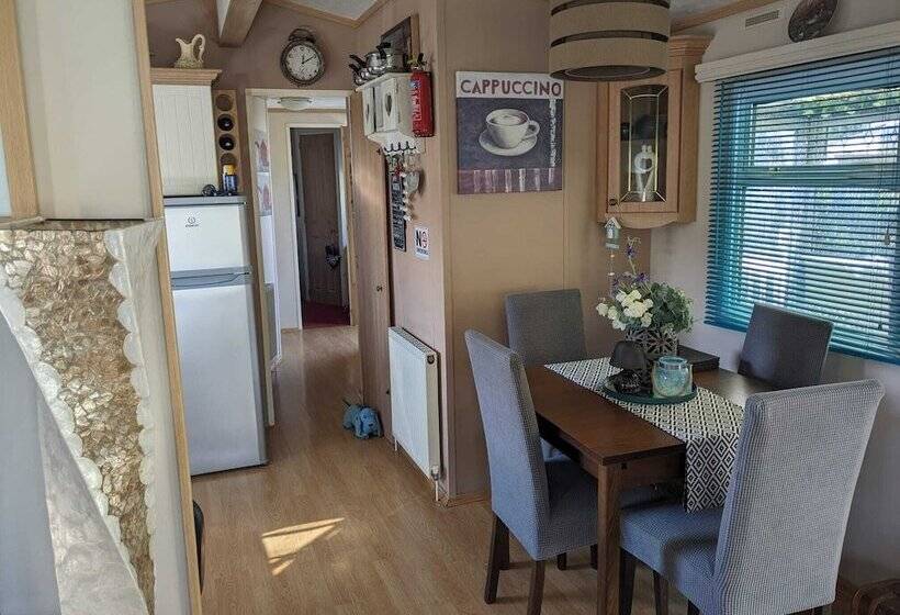 호텔 Beautiful 6 Berth Caravan Southview Skegness