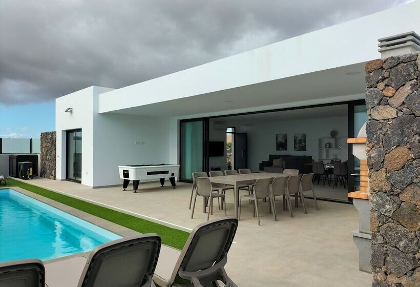 فندق Isla Favorita Resort