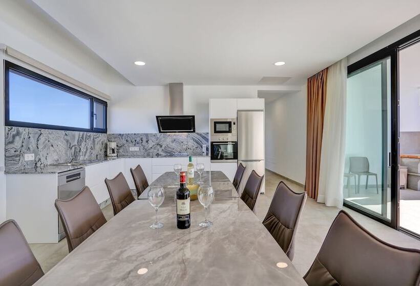 فندق Isla Favorita Resort