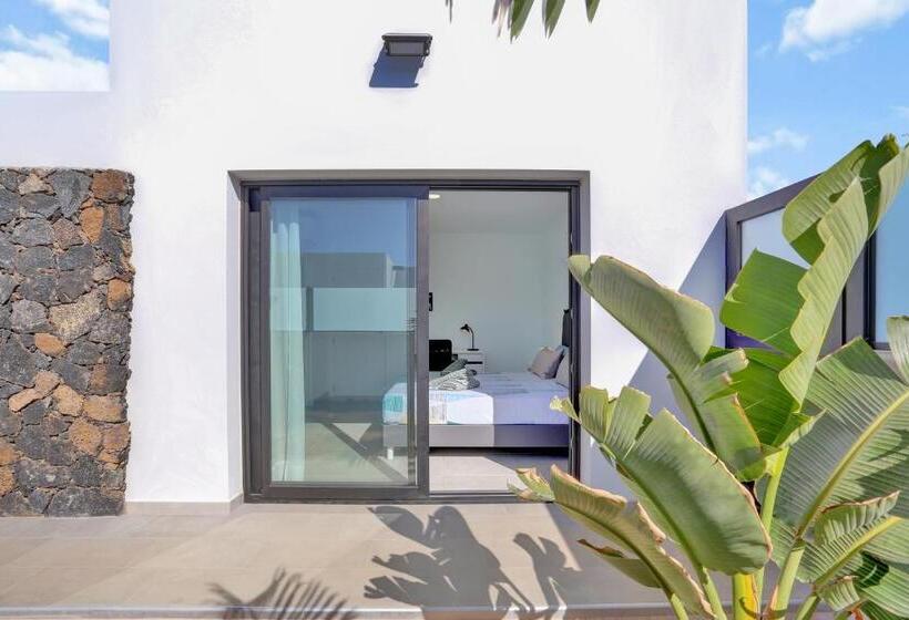 فندق Isla Favorita Resort