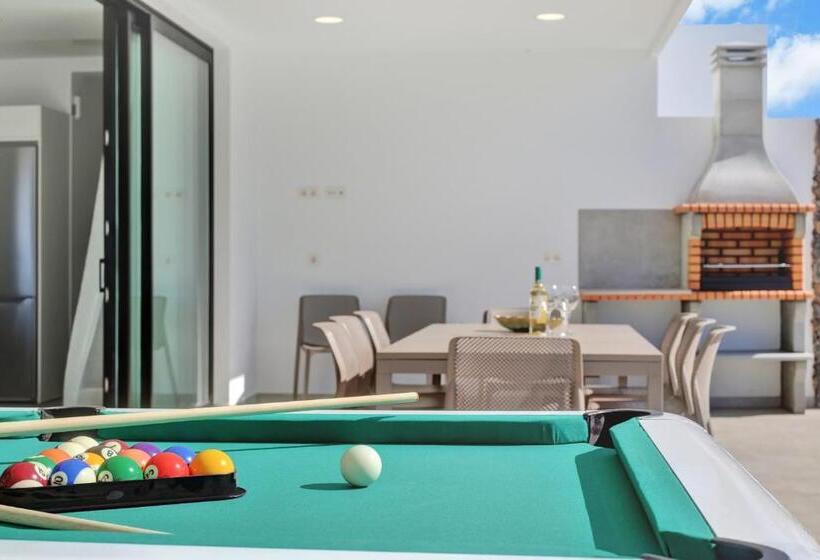 فندق Isla Favorita Resort