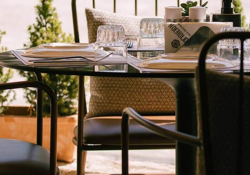 ホテル Pagopoieion Suites