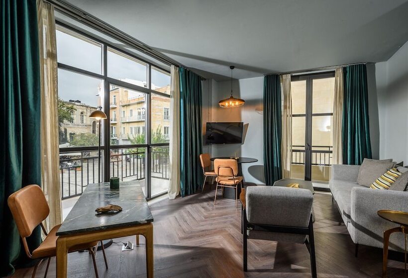 ホテル Pagopoieion Suites