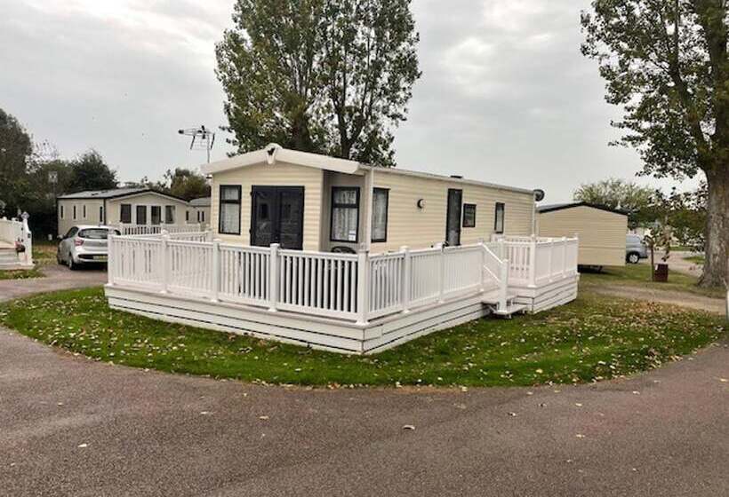 호텔 Premium 2 Bed Caravan Sleeps 6 With Huge Decking