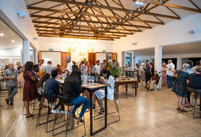 ホテル Prince S Grant Golf Estate