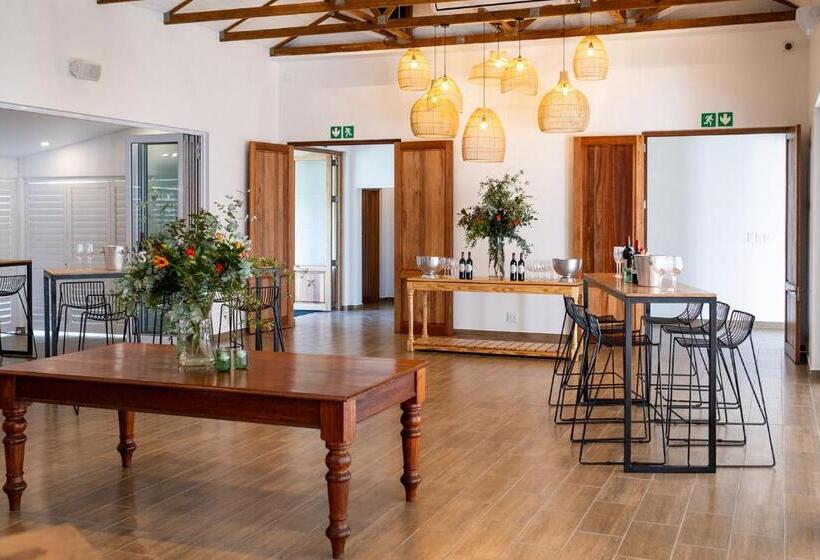 ホテル Prince S Grant Golf Estate