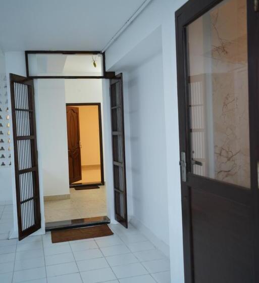 Отель Saara Inn