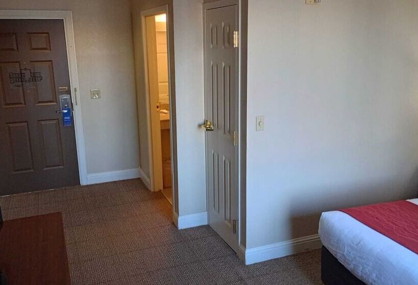 Отель Samir Stay At Nw Expressway