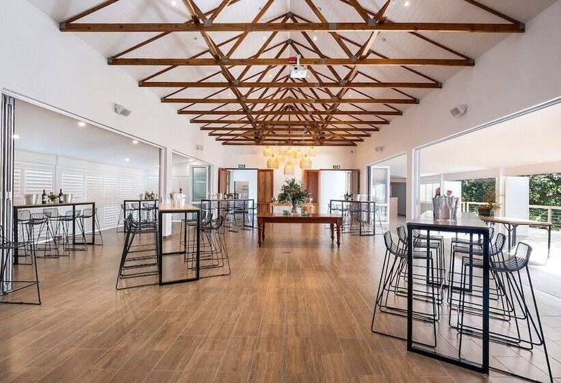 ホテル Prince S Grant Golf Estate